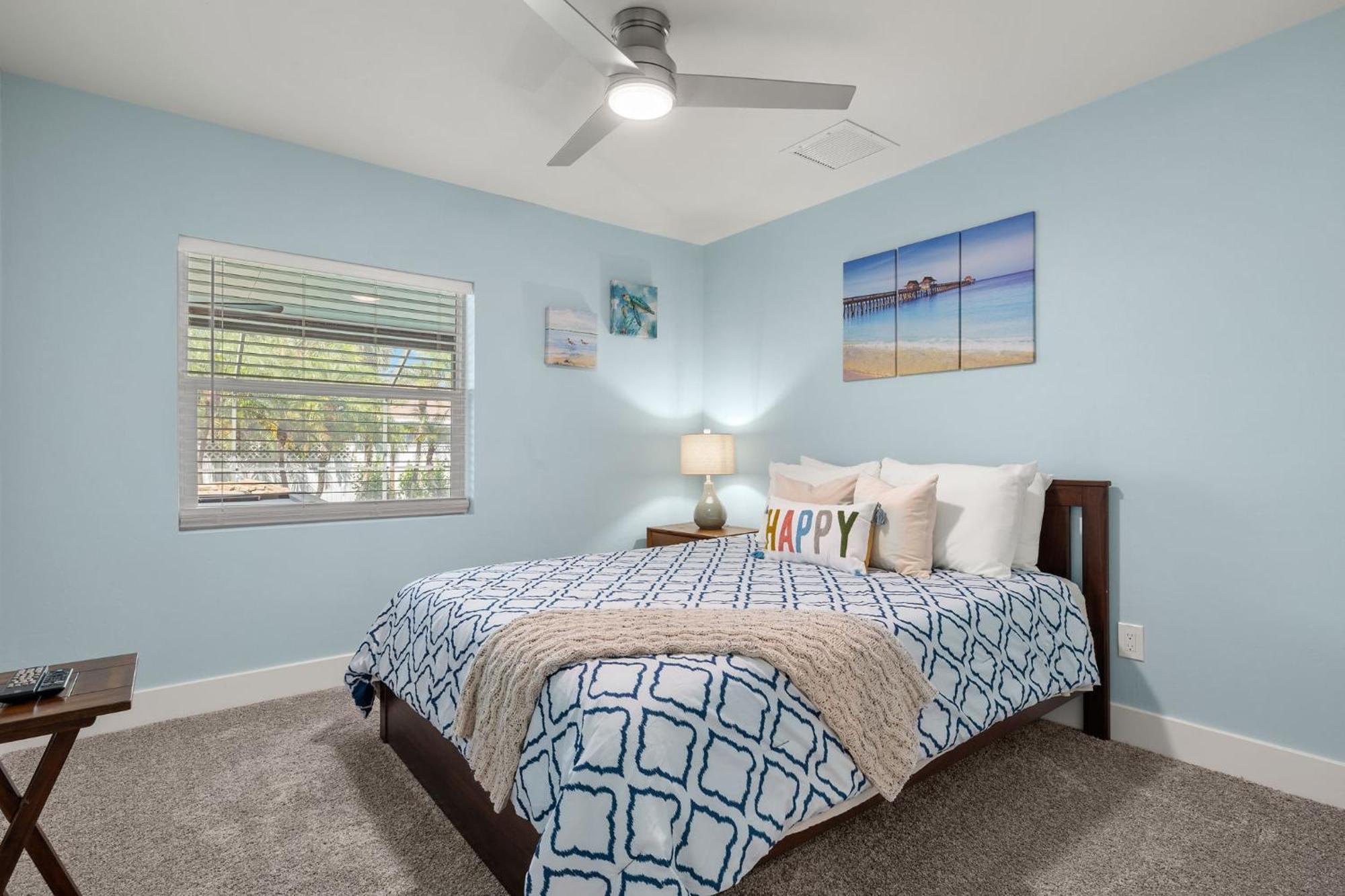 Holiday home 6 Bed 4 Bath Family Fun Pool Near Beach! *