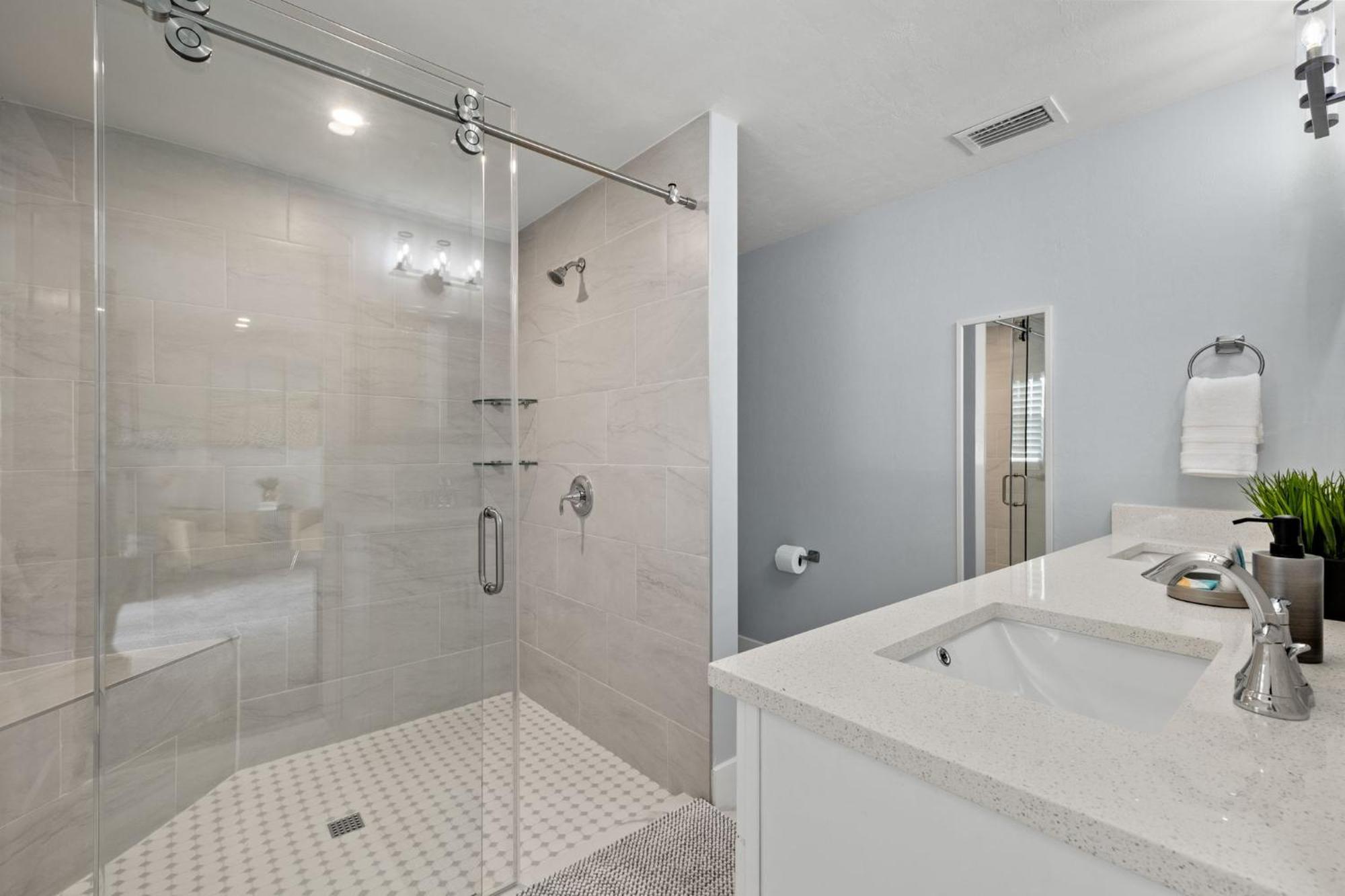 6 Bed 4 Bath Family Fun Pool Near Beach! Naples
