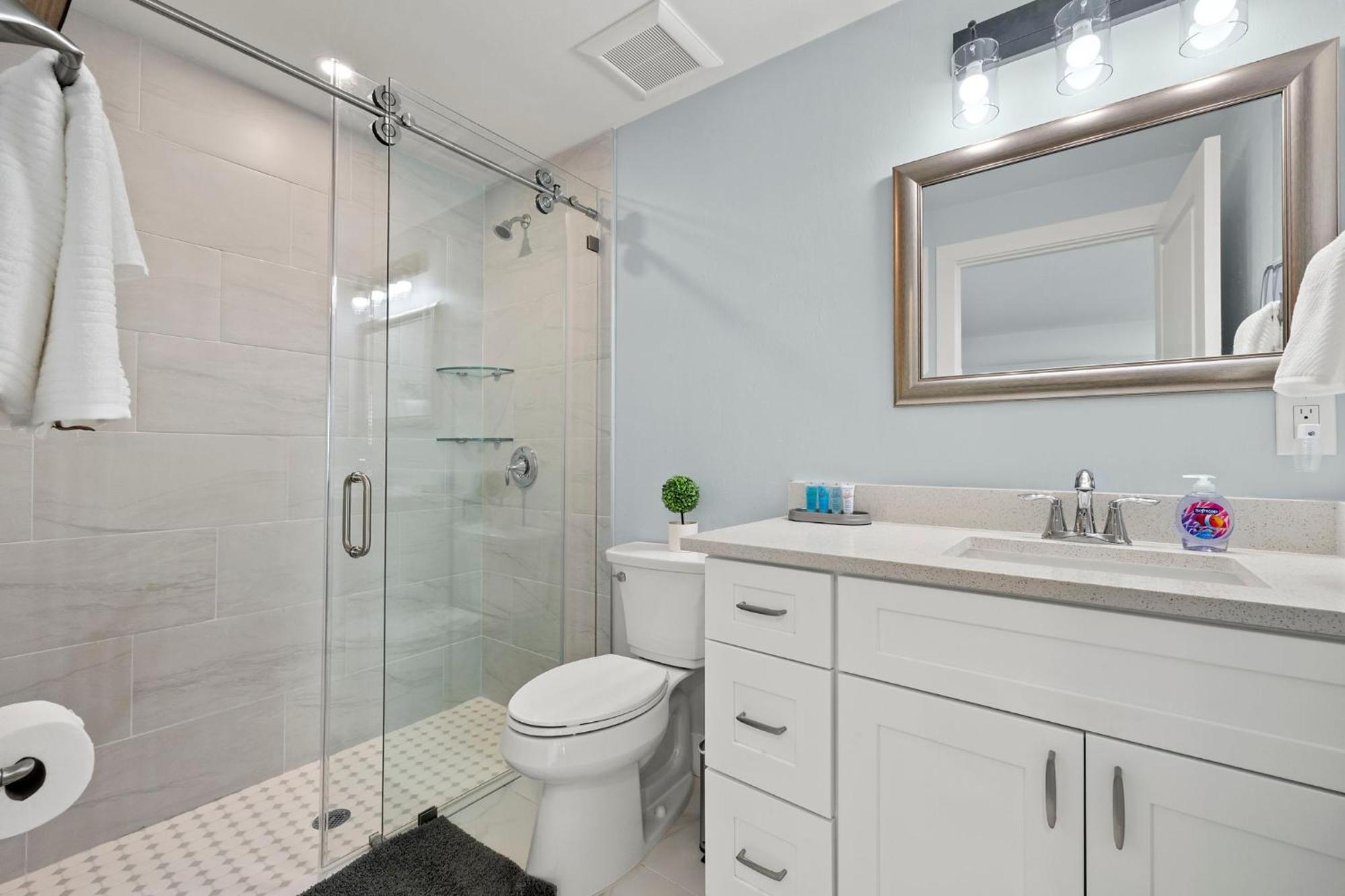 Private Efficiency With Kitchen - Near & Mercato! Naples