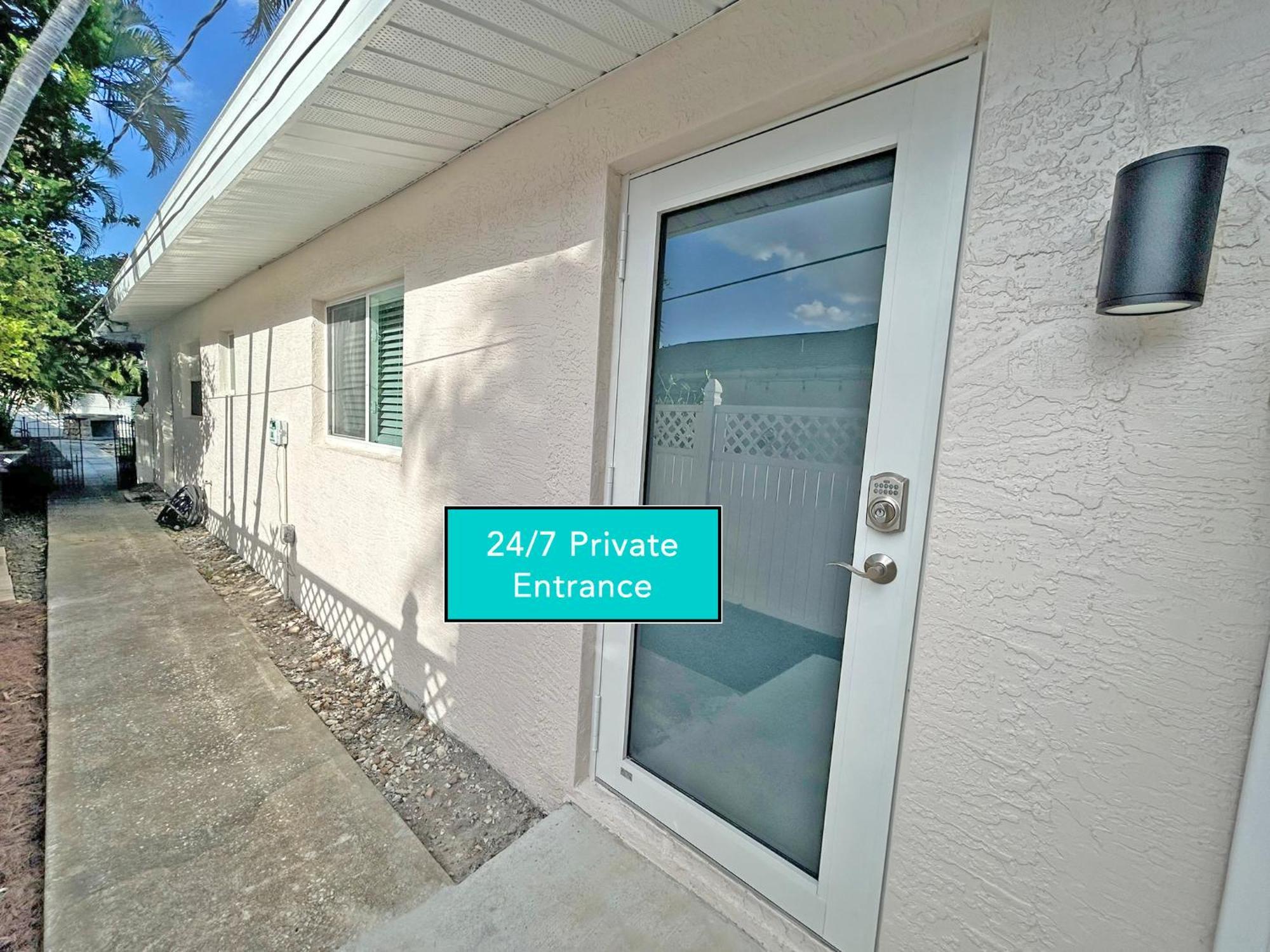 2 Bed 2 Bath Modern Naples