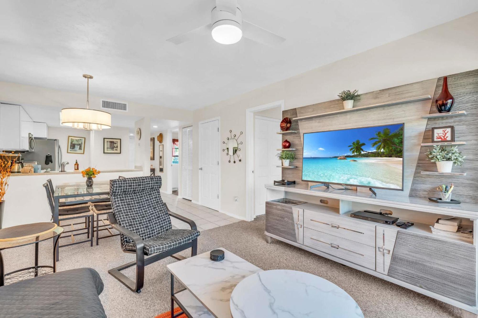 Second Floor With And Fountain View Holiday home Naples