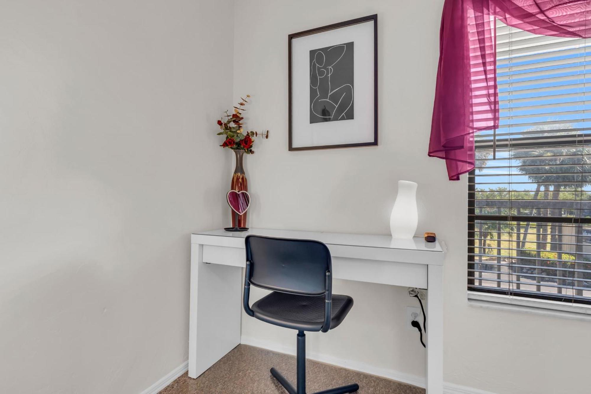 Second Floor With And Fountain View *