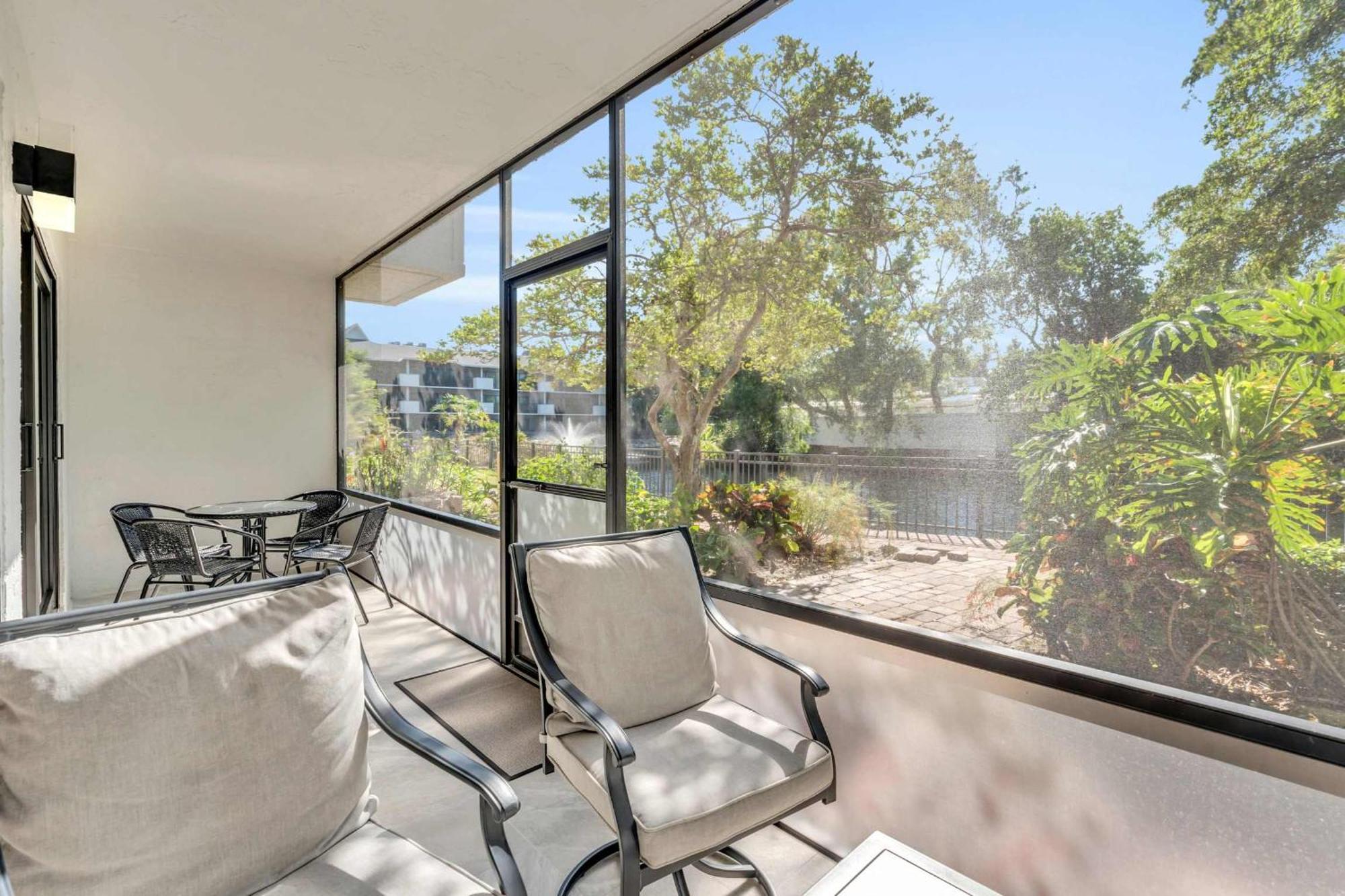 First Floor Walk Out With View Holiday home Naples