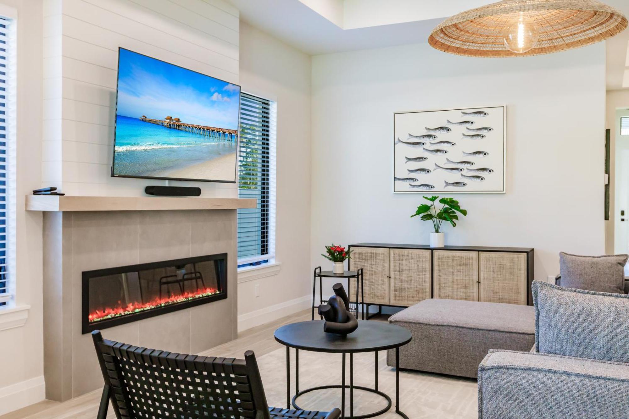 Luxe Coastal Getaway Vanderbilt * Naples