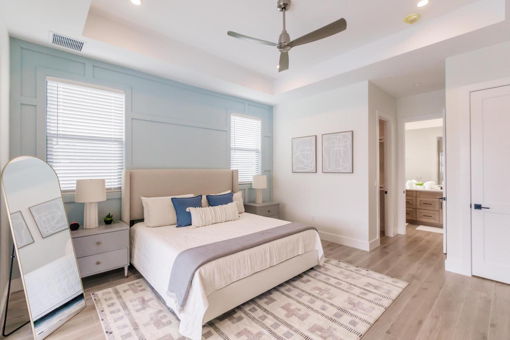 Coastal Elegance Dual Master Bedroom Retreat 3-3 Holiday home