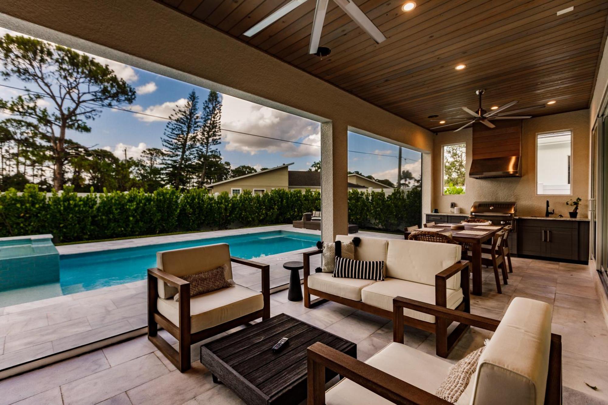 Holiday home Mimosa Manor 4-4 Luxury Near Vanderbilt Naples