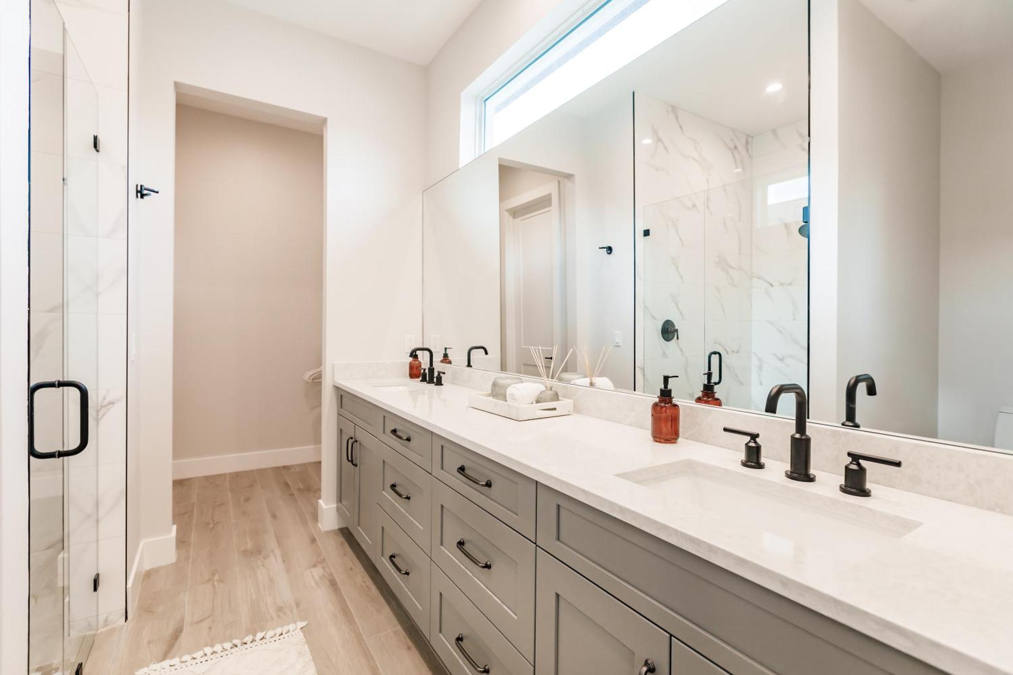 Mimosa Manor 4-4 Luxury Near Vanderbilt Holiday home