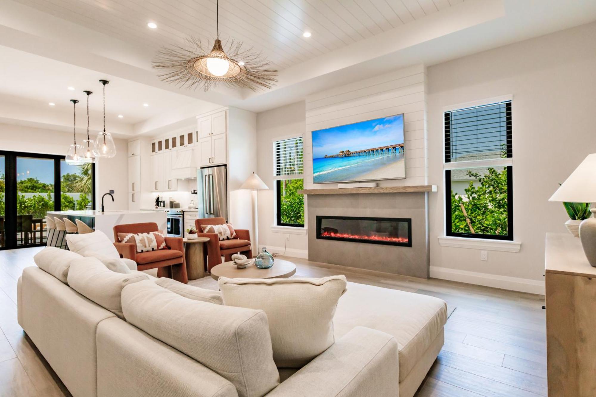 Luxury Orange Blossom Oasis 4-3 Tiki Bar Holiday home Naples