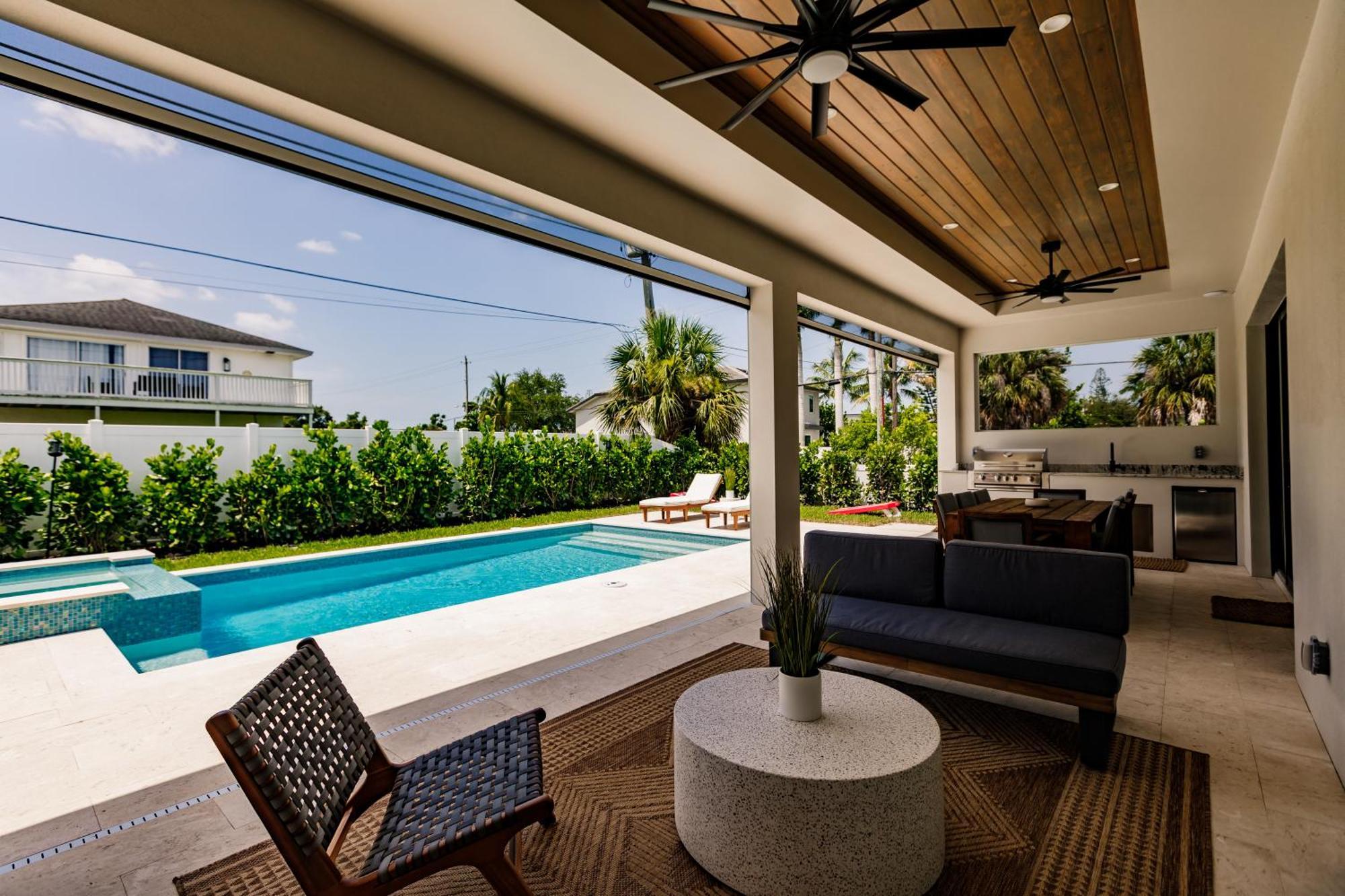 Holiday home Luxury Orange Blossom Oasis 4-3 Tiki Bar *