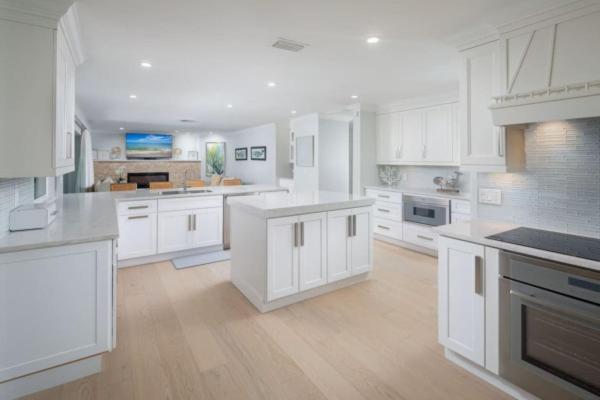 Holiday home Luxury Park Shore With Private