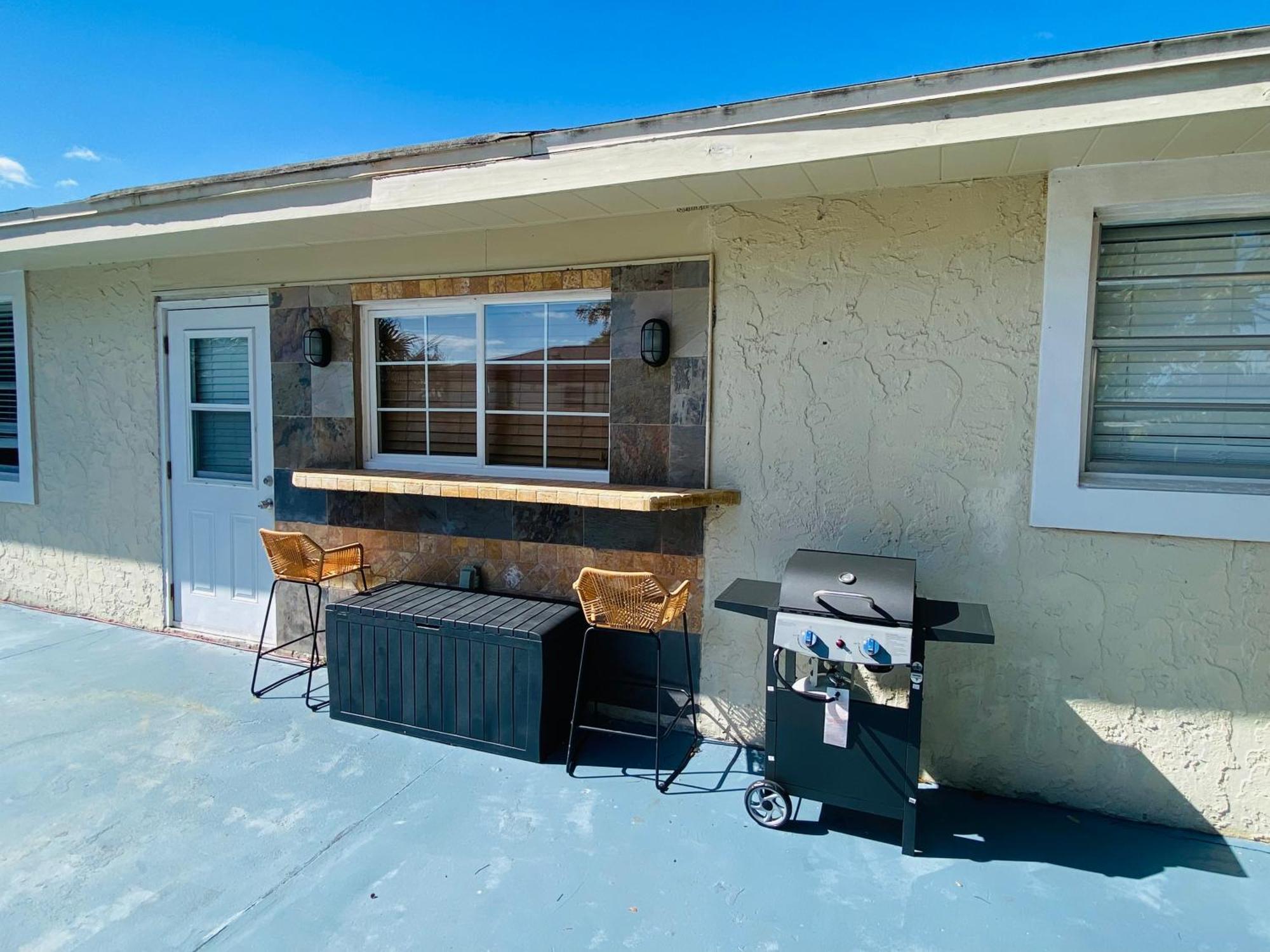 Getaway, Pool, Gazebo & Outdoor Grill *