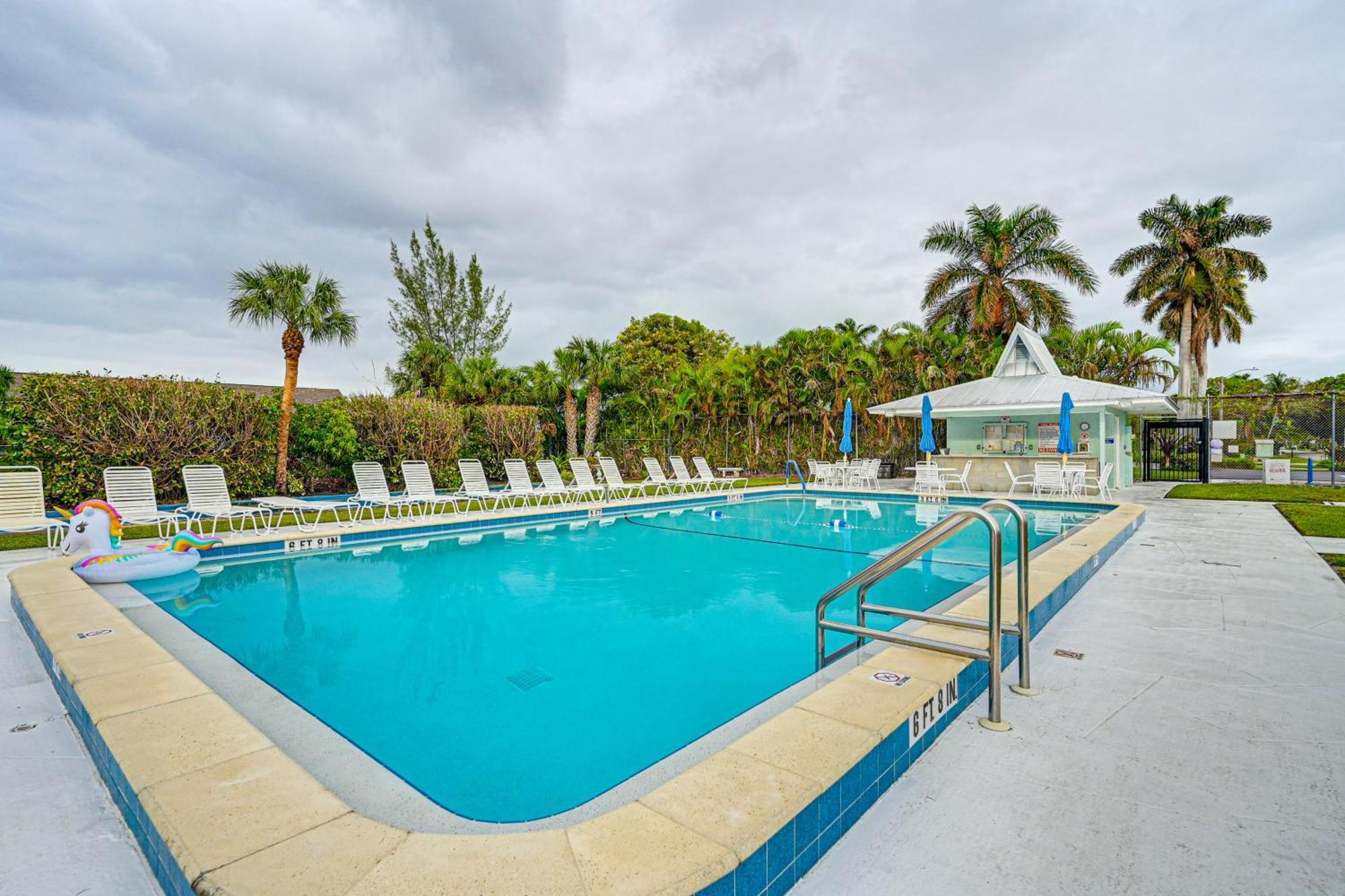 With Outdoor Kitchen And Private Pool! Holiday home
