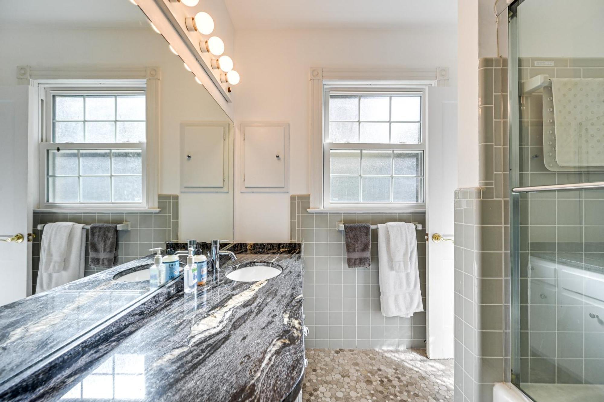 1 Block To - With Pool In Old Naples! Naples
