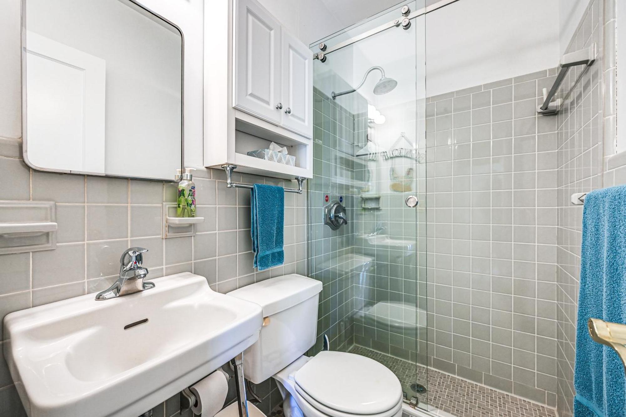 1 Block To - With Pool In Old Naples! *