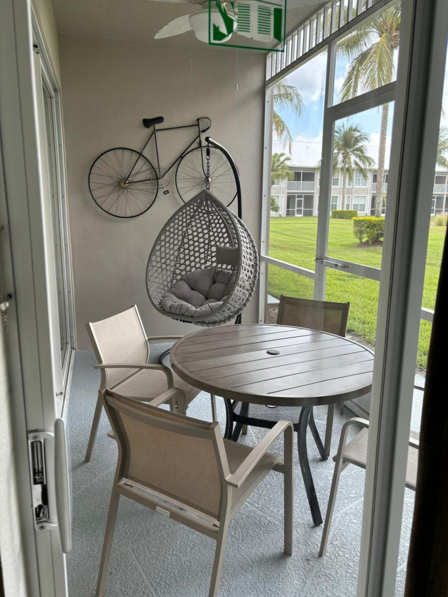 Greenlinks Luxury At Lely Golf - 3 Bedrooms Naples
