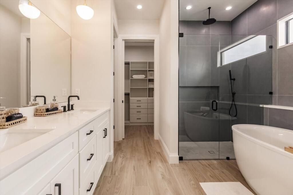 Paradise Cove Luxury * Naples