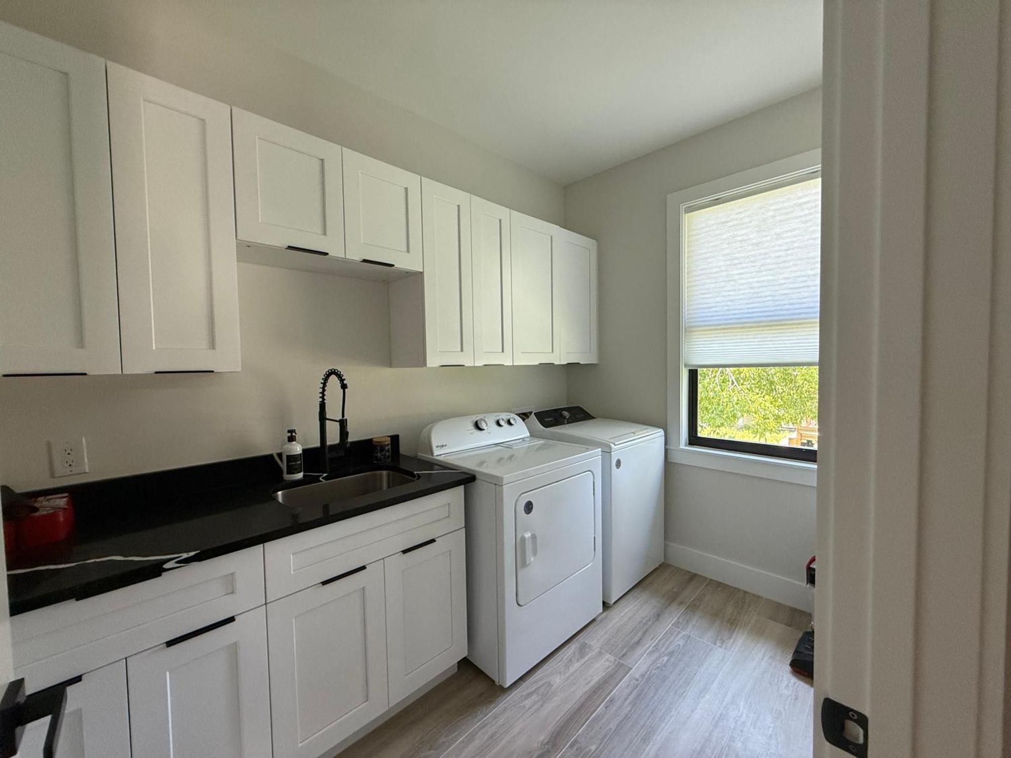 Villa Stunning Escape Near And Pickleball Courts