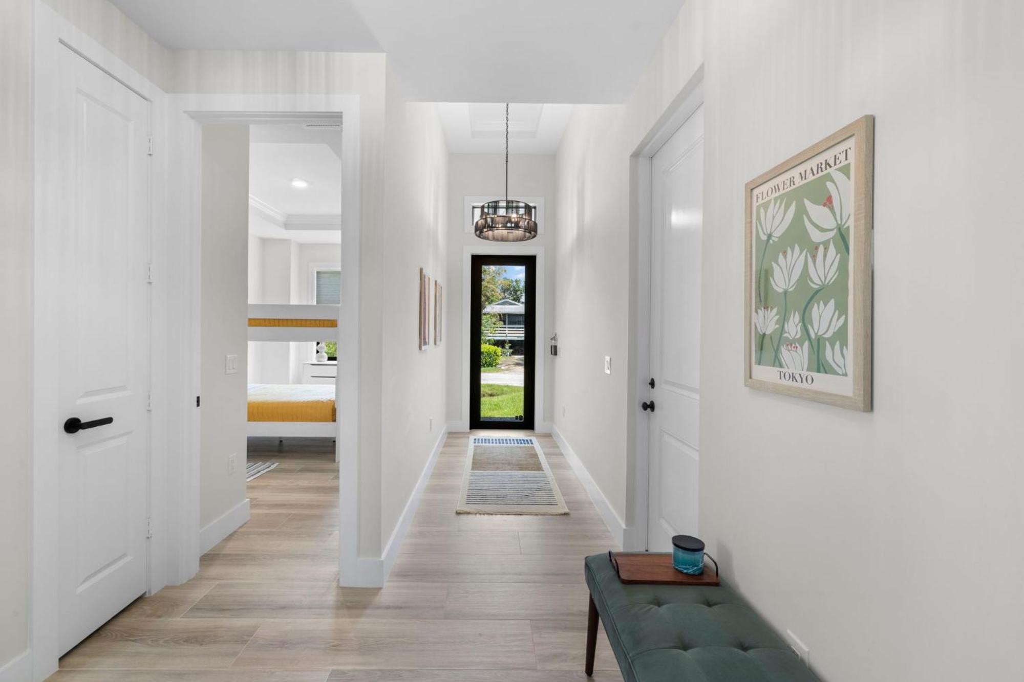 Villa Stunning Escape Near And Pickleball Courts