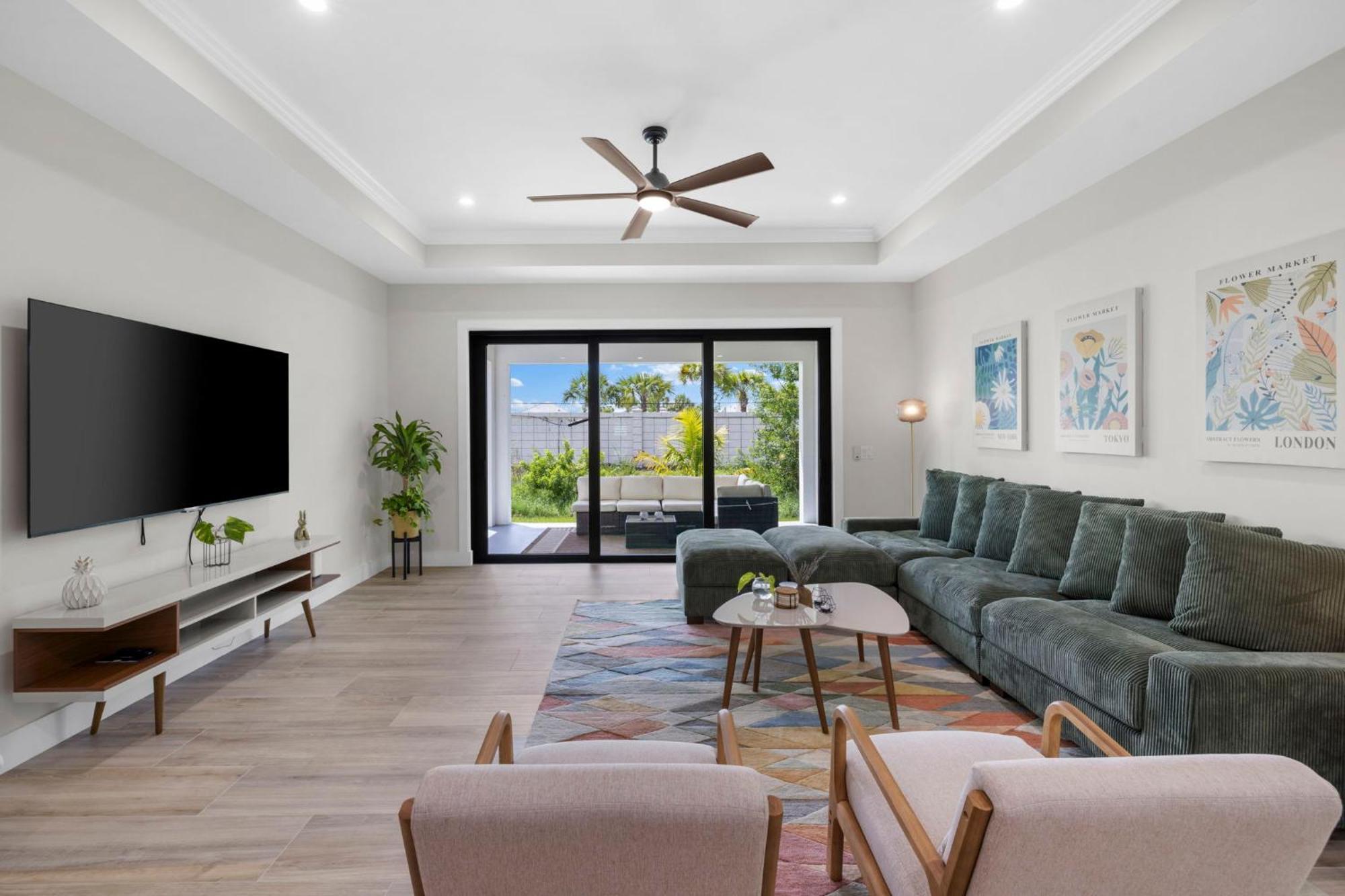 Stunning Escape Near And Pickleball Courts