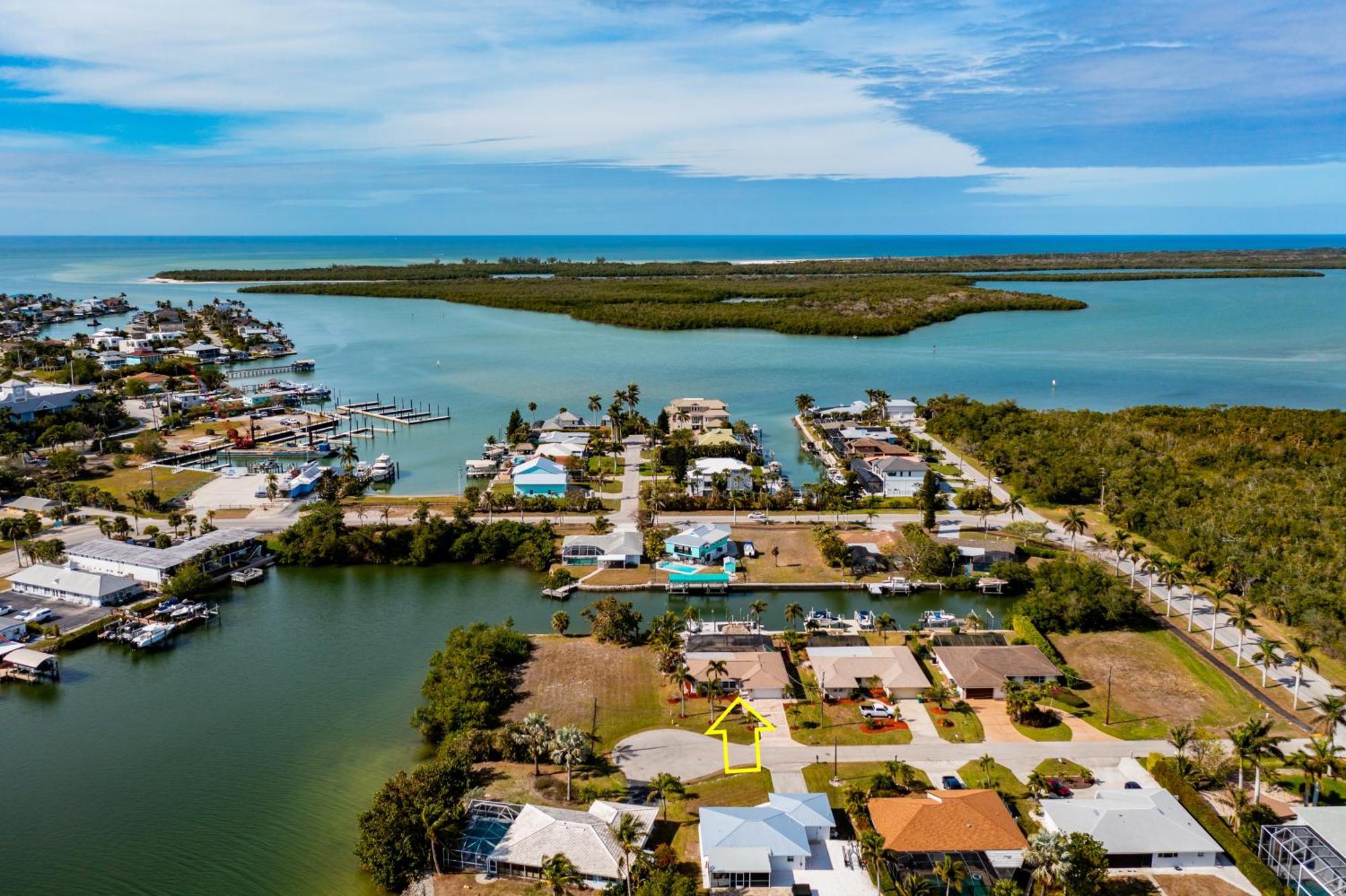 Dreamers Hideaway I Waterfront I Direct Access Holiday home