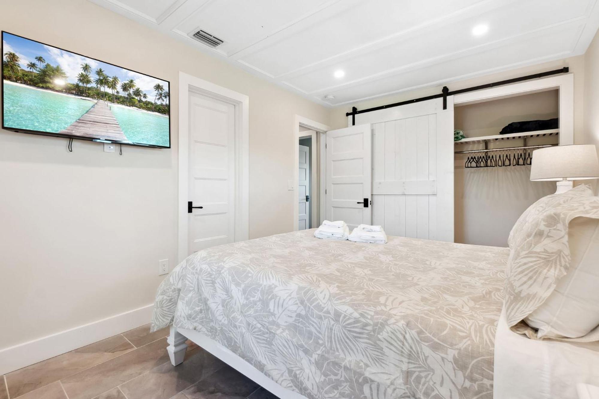 Blue Banyan Boathouse Holiday home *