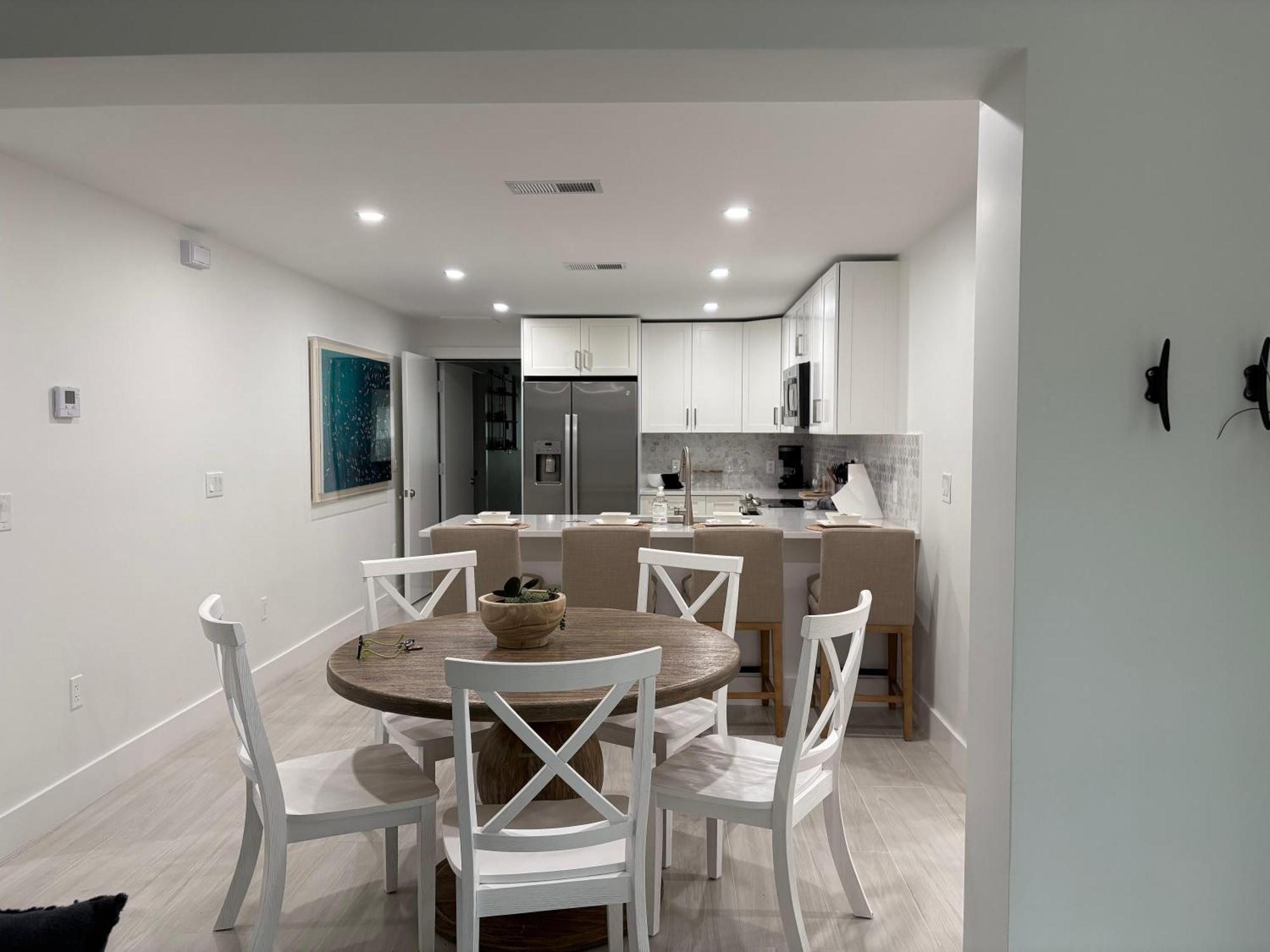 Holiday home 102nd Ave. 5 Bedroom 4 Bath Salt Water Pool Private Yard Walk To Mercato_pickleball Championships