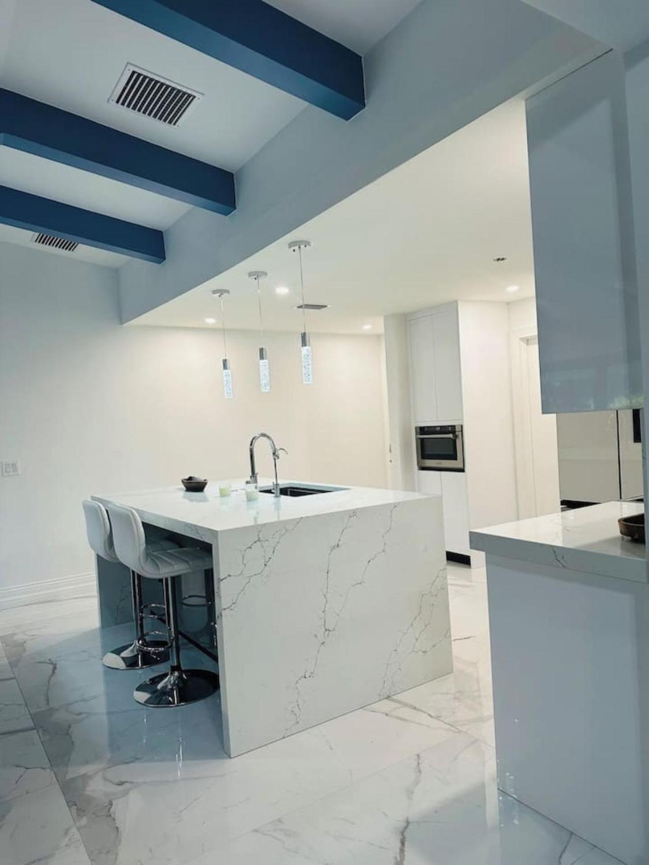 424 Beautiful With Pool And Soaker Tub * Naples
