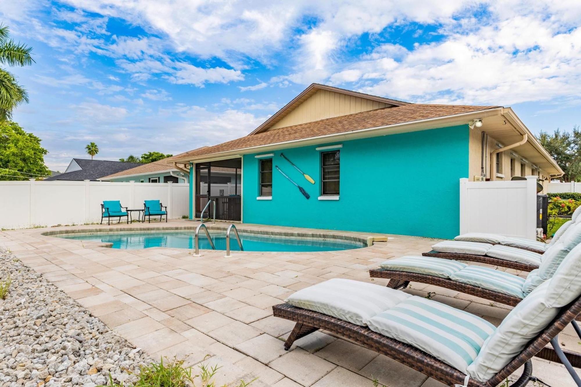 Private Pool Sunroom Escape At Manatee * Naples