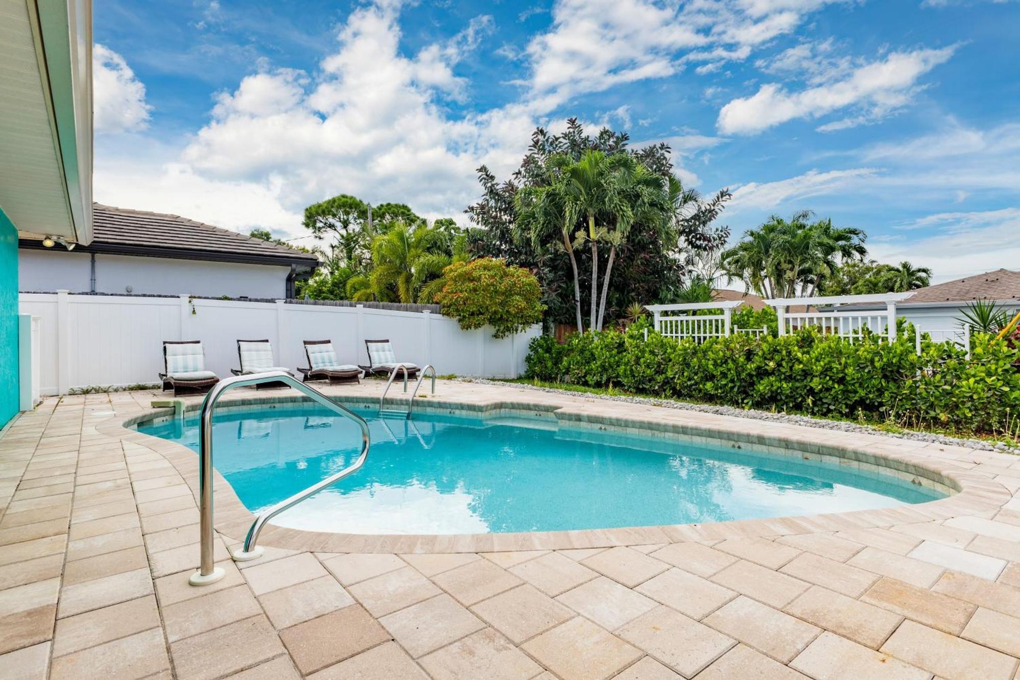 Private Pool Sunroom Escape At Manatee Naples