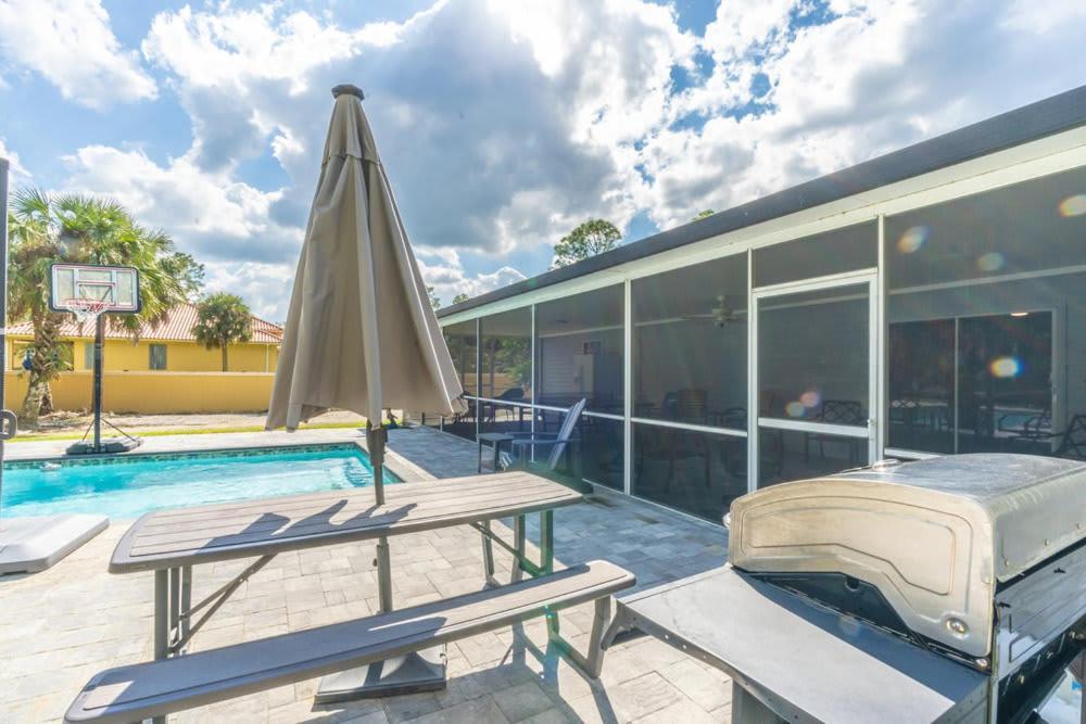 Beautiful In With Huge Private Pool Holiday home *