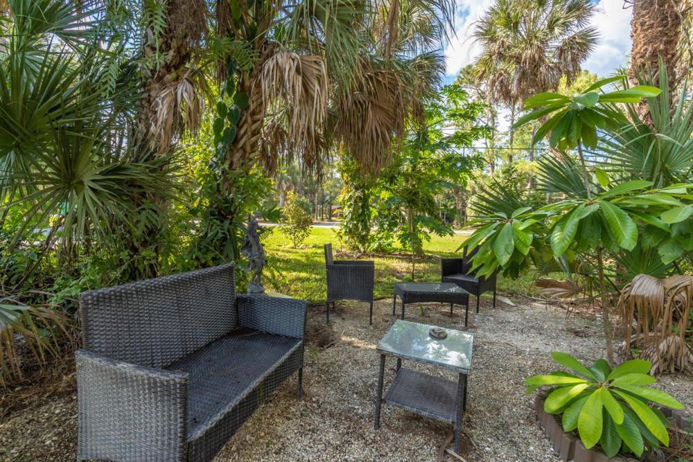 Beautiful In With Huge Private Pool Holiday home *