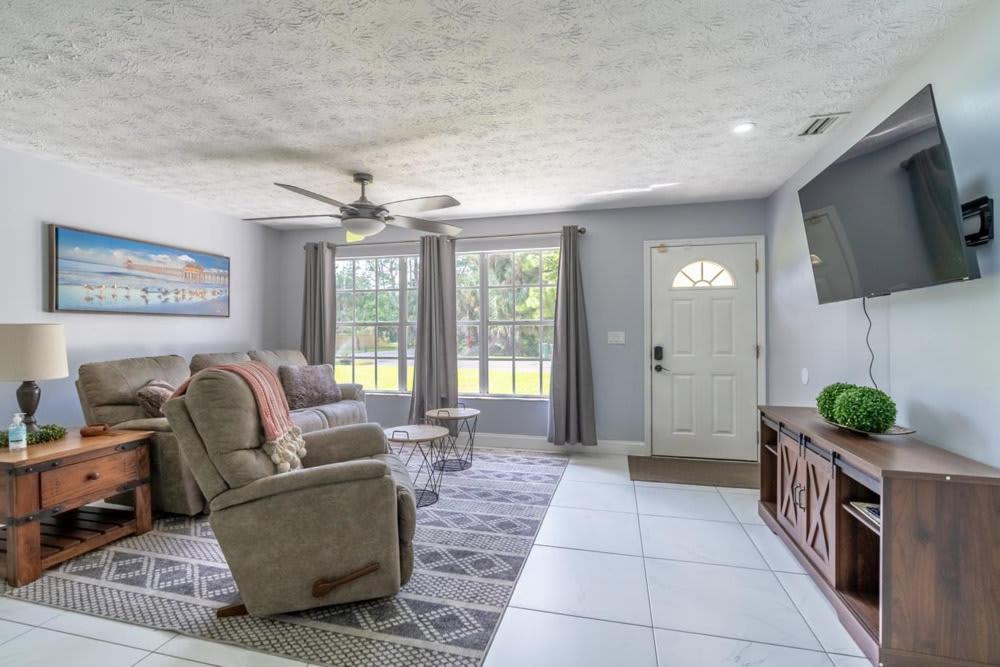 Holiday home Beautiful In With Huge Private Pool *