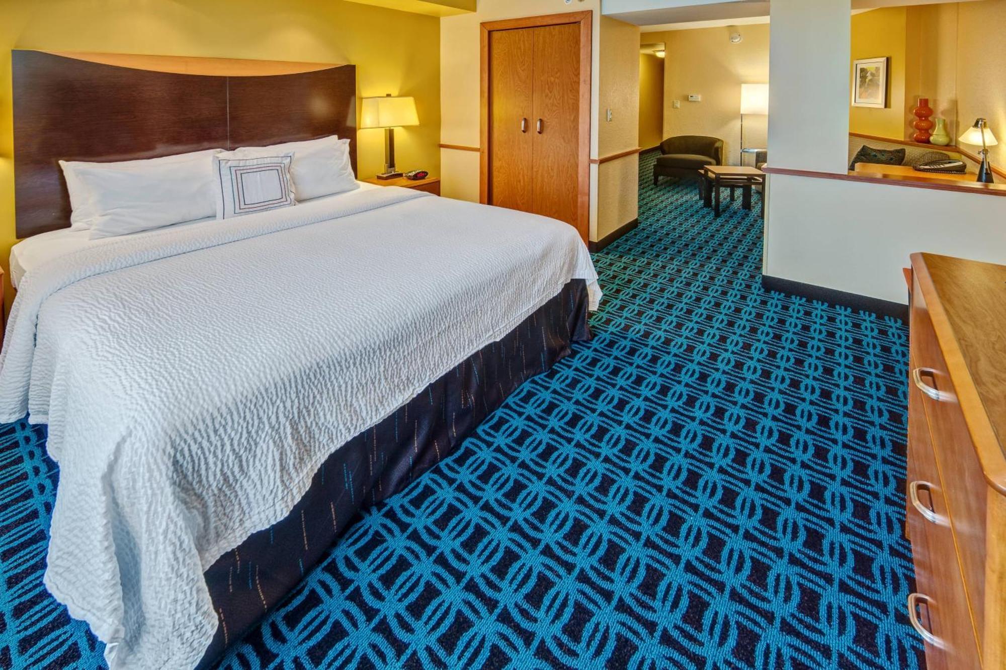 Hotel Fairfield And By Marriott 3*