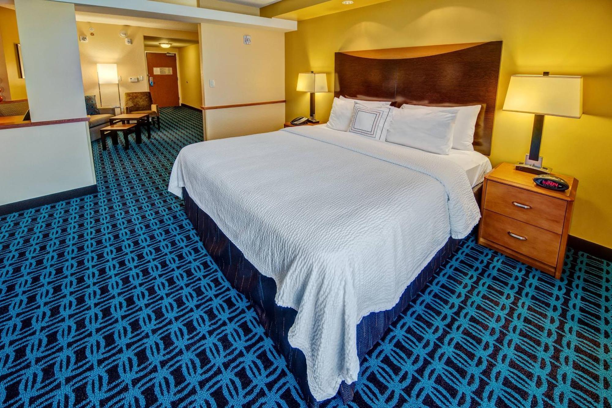 Fairfield And By Marriott Naples