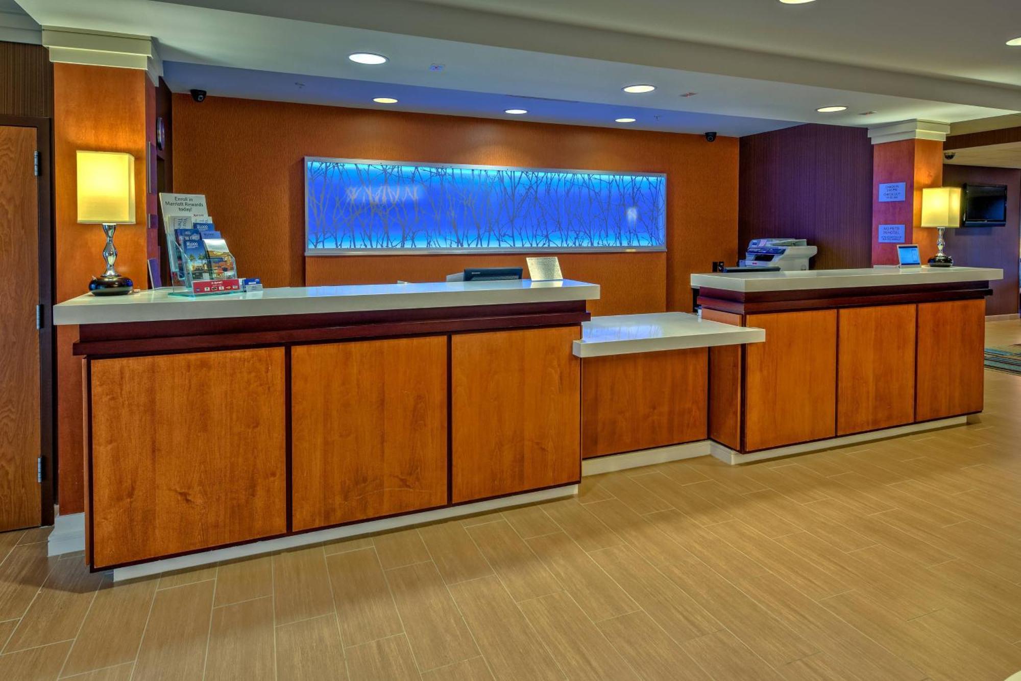 Fairfield And By Marriott 3*