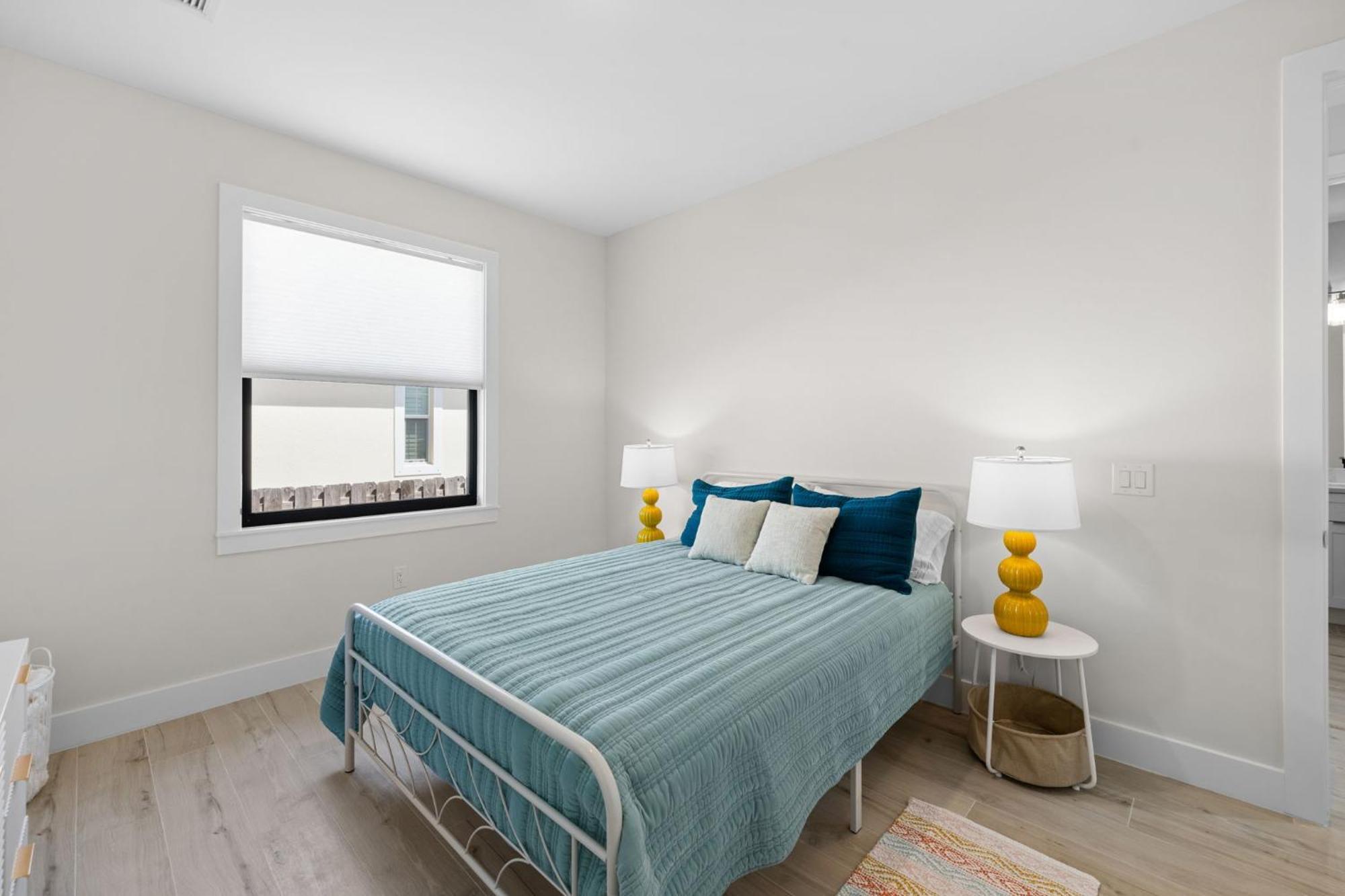 Colorful Retreat Near And Pickleball Courts Naples