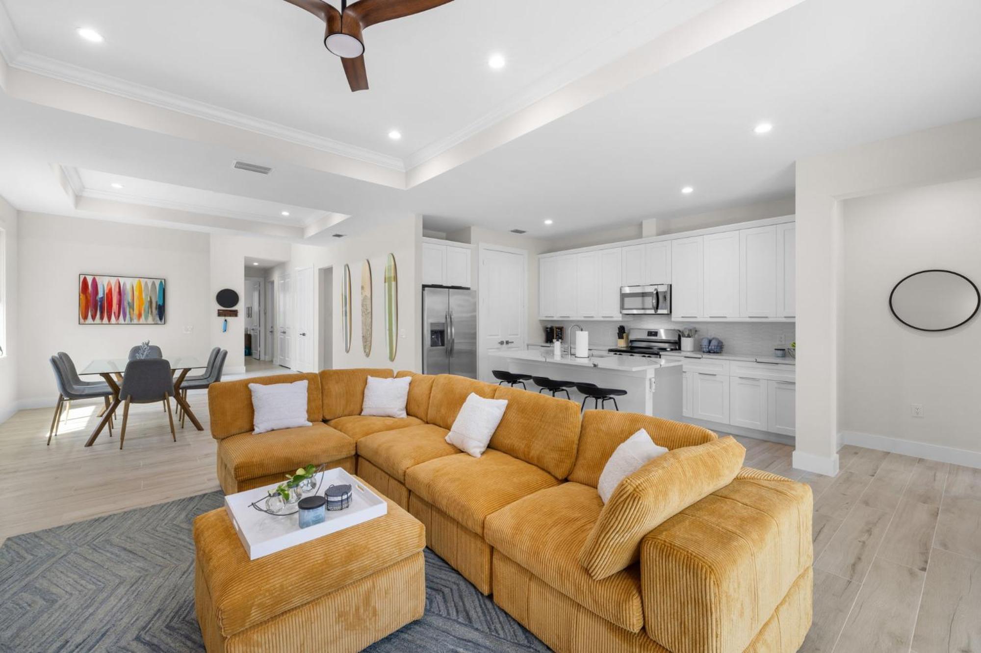Villa Colorful Retreat Near And Pickleball Courts *