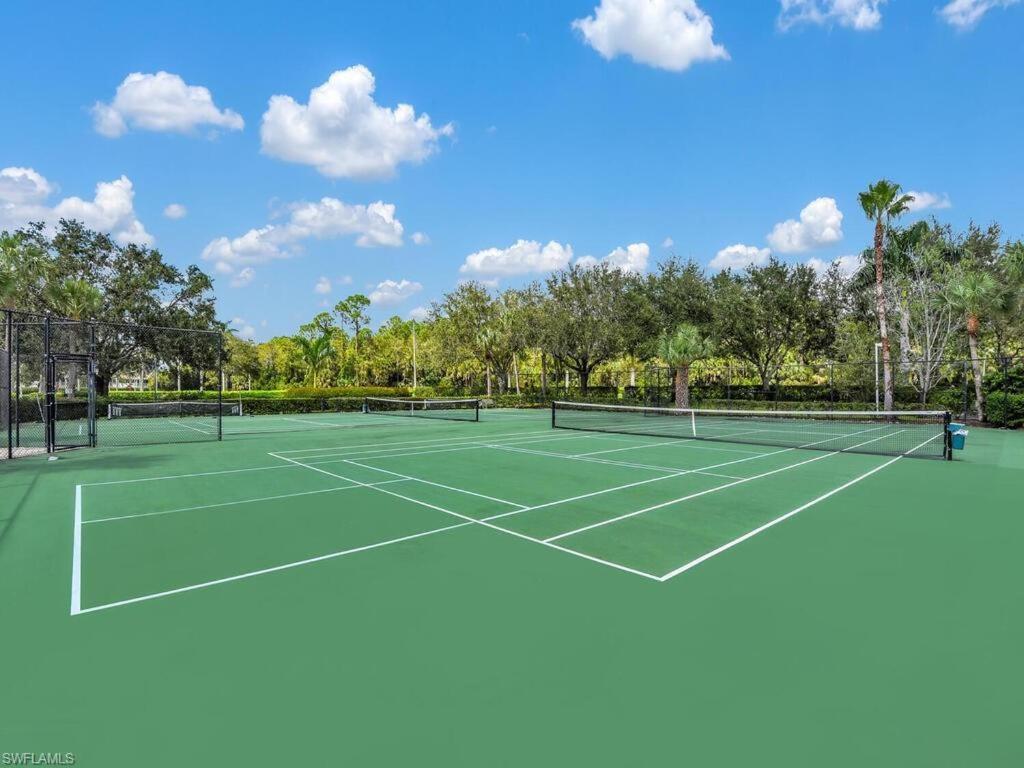 Spacious 2 Bedroom Lely Fl