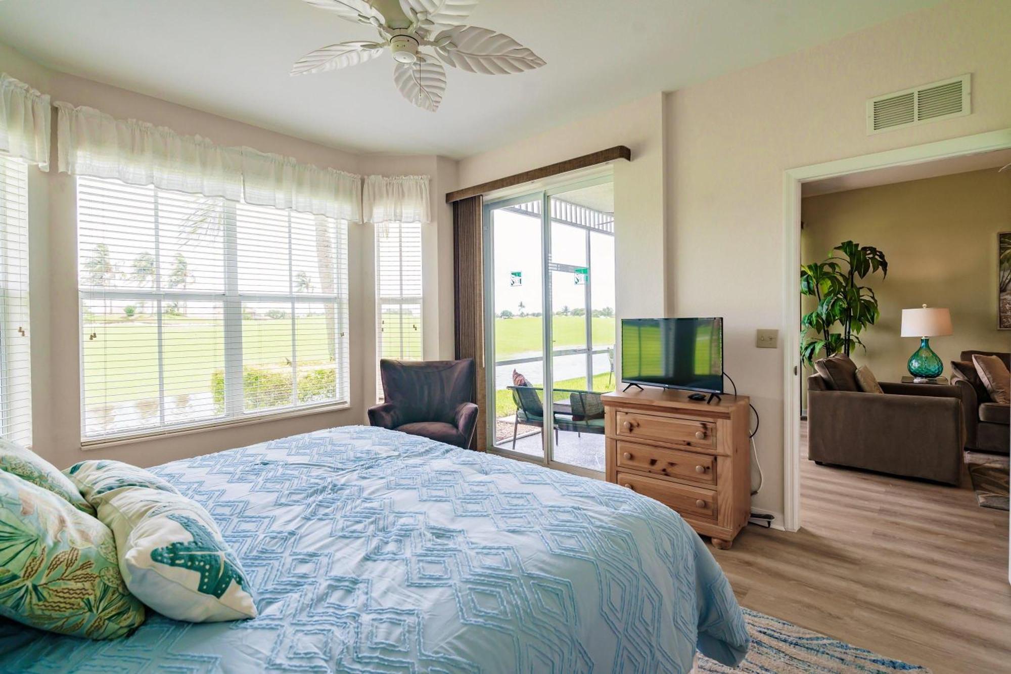 Stunning 3br With Tropical Views *