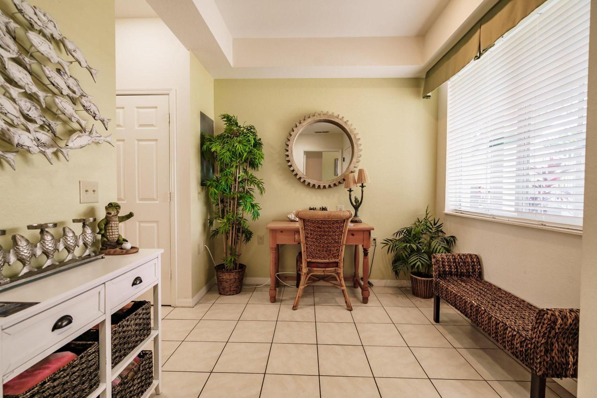 Stunning 3br With Tropical Views Naples