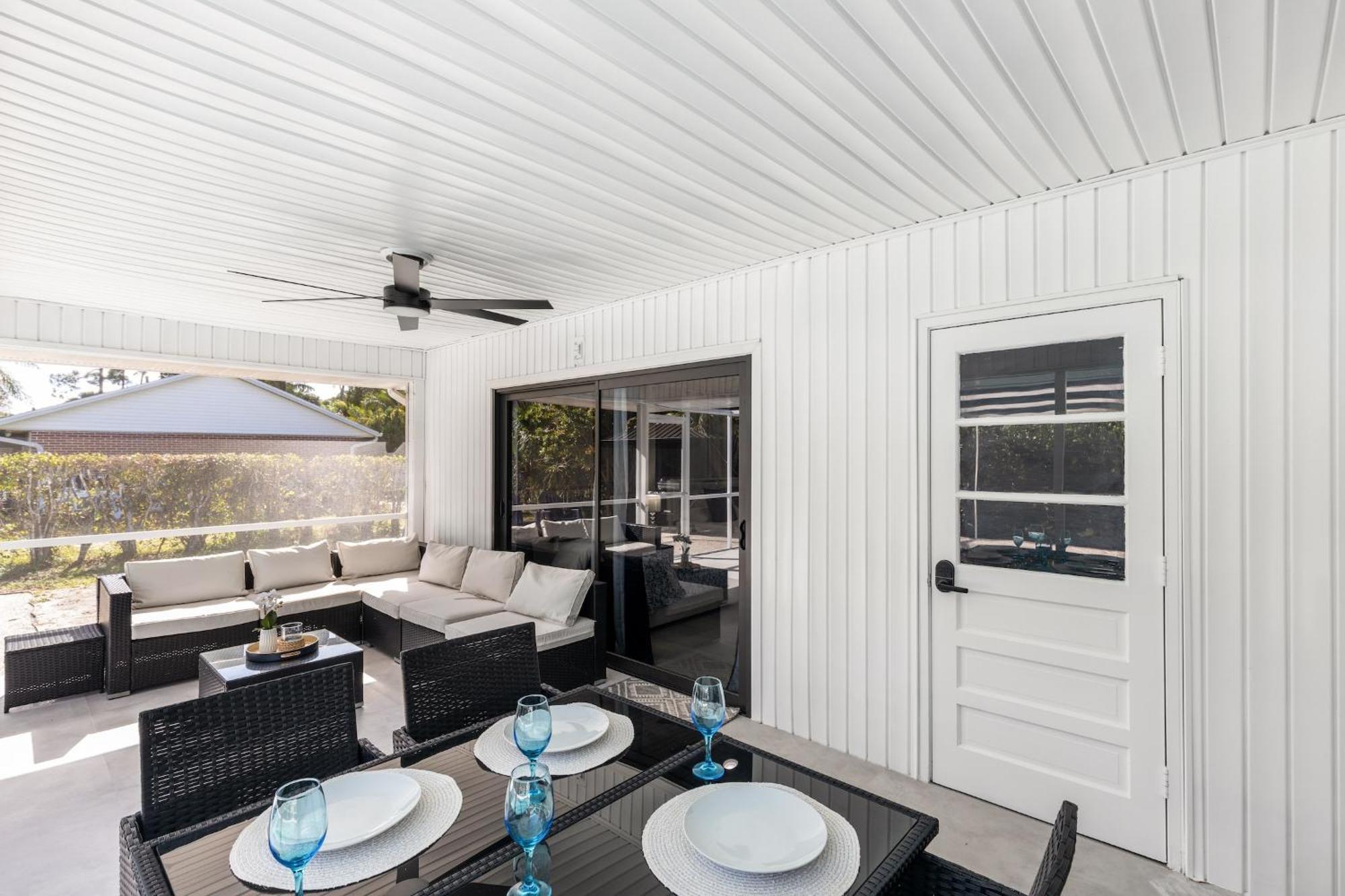 Spacious 4br Getaway Near With Pool & Bbq Naples