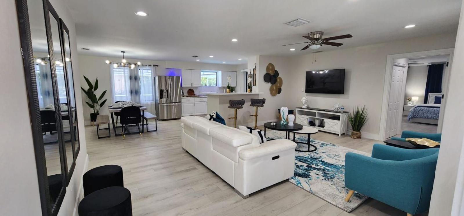 Spacious 4br Getaway Near With Pool & Bbq Naples
