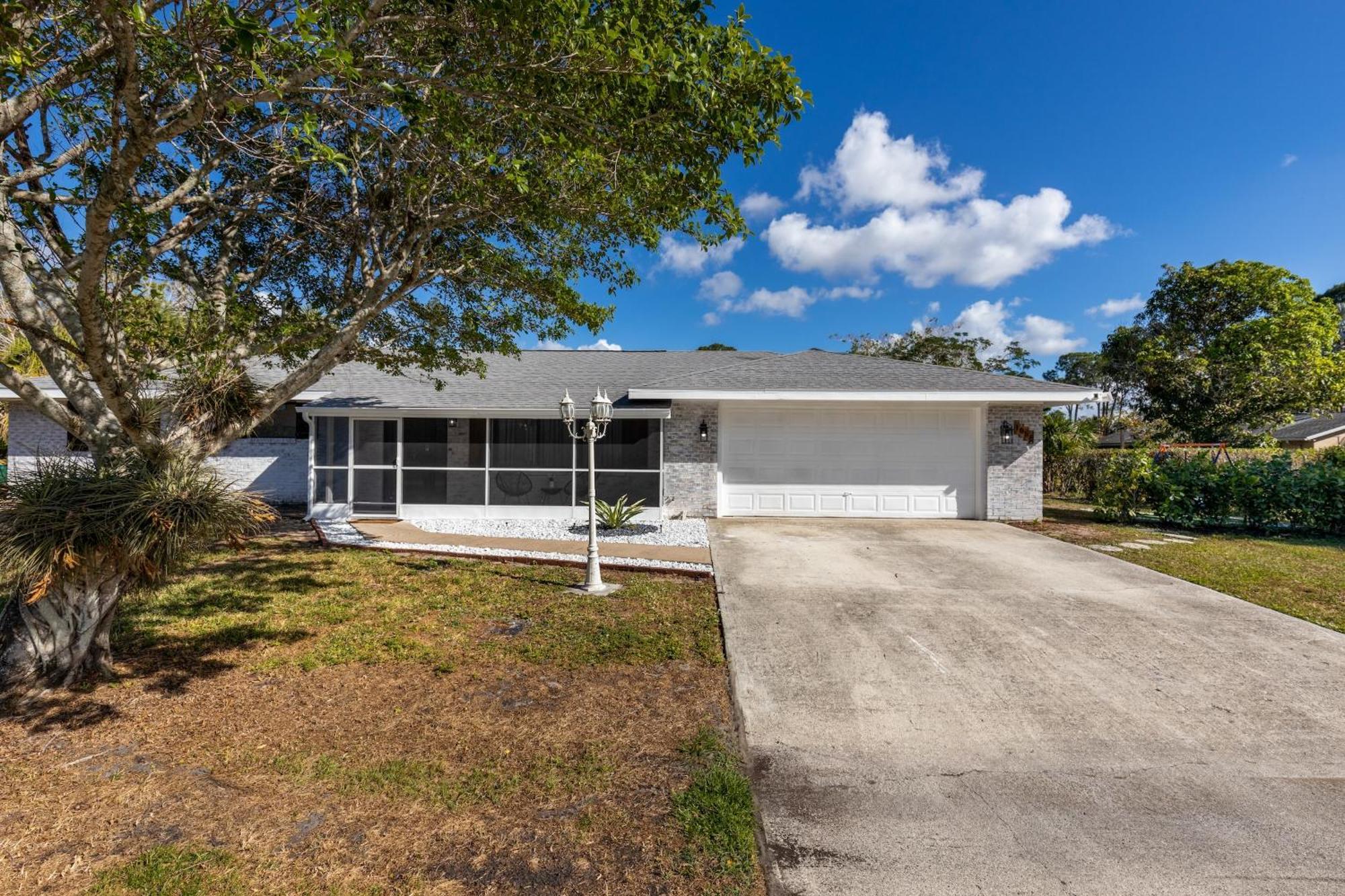 Spacious 4br Getaway Near With Pool & Bbq * Naples
