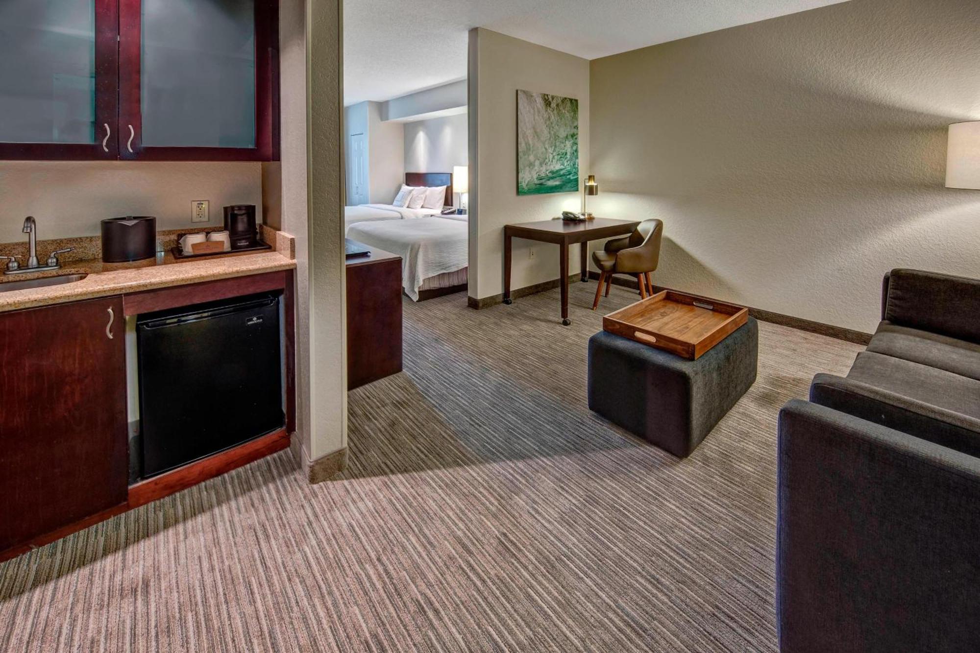 Springhill By Marriott Hotel 3*
