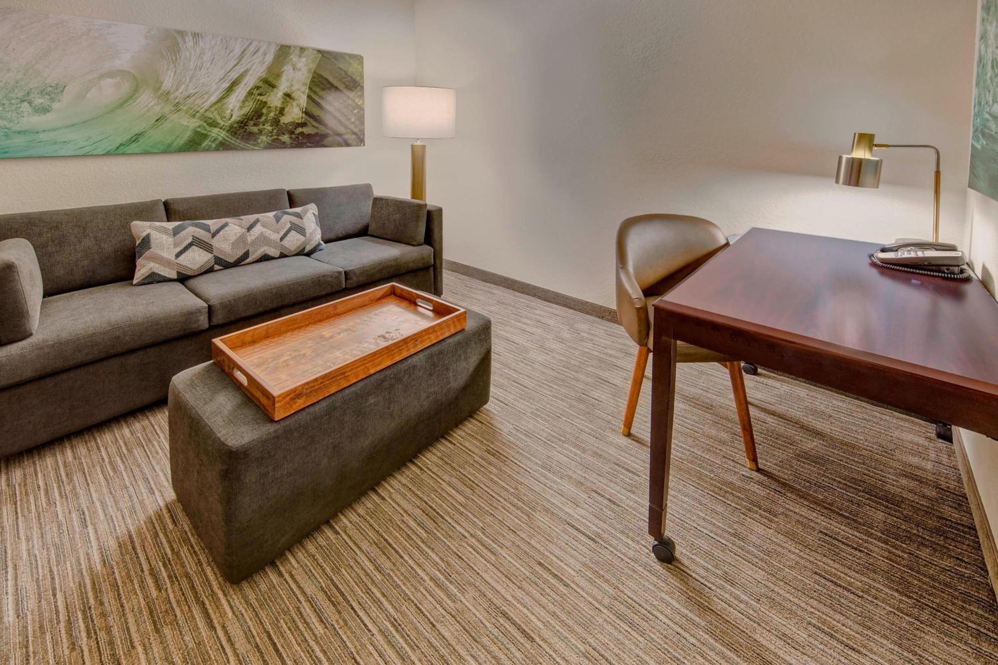 Springhill By Marriott 3*