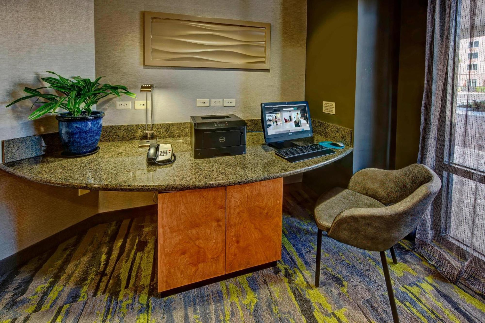Springhill By Marriott 3* Naples