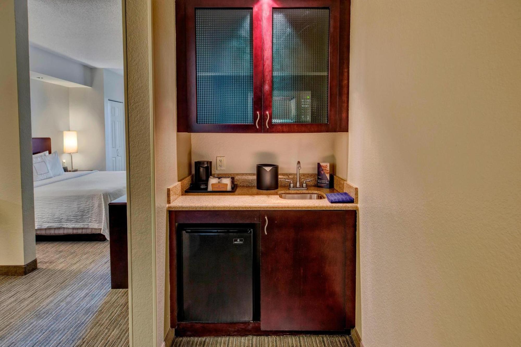 Hotel Springhill By Marriott Naples