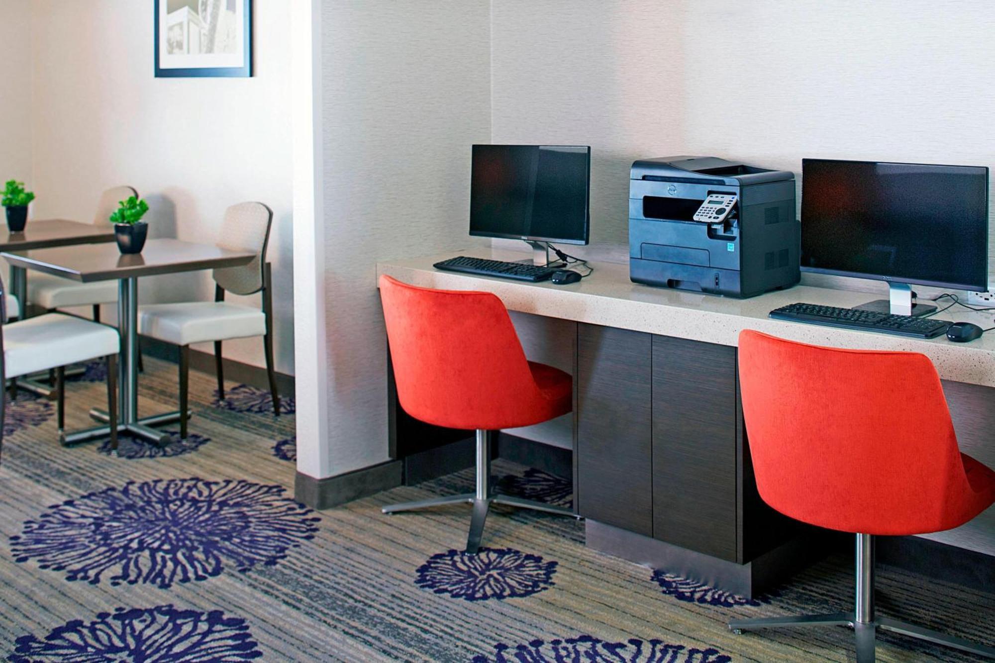 By Marriott 3* Naples