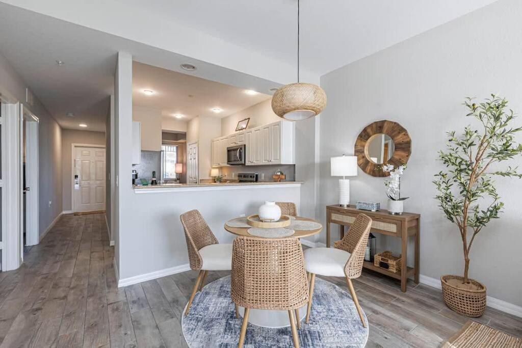 Rare New 2 Bed 2 Bath Golf View In Apartment
