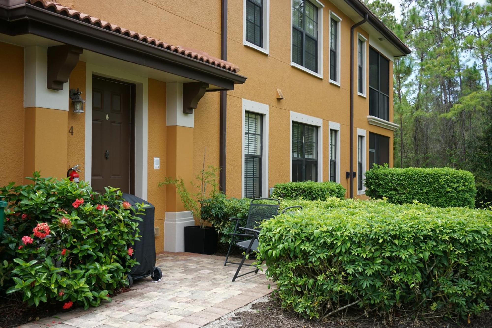 Apartment Town House Naples